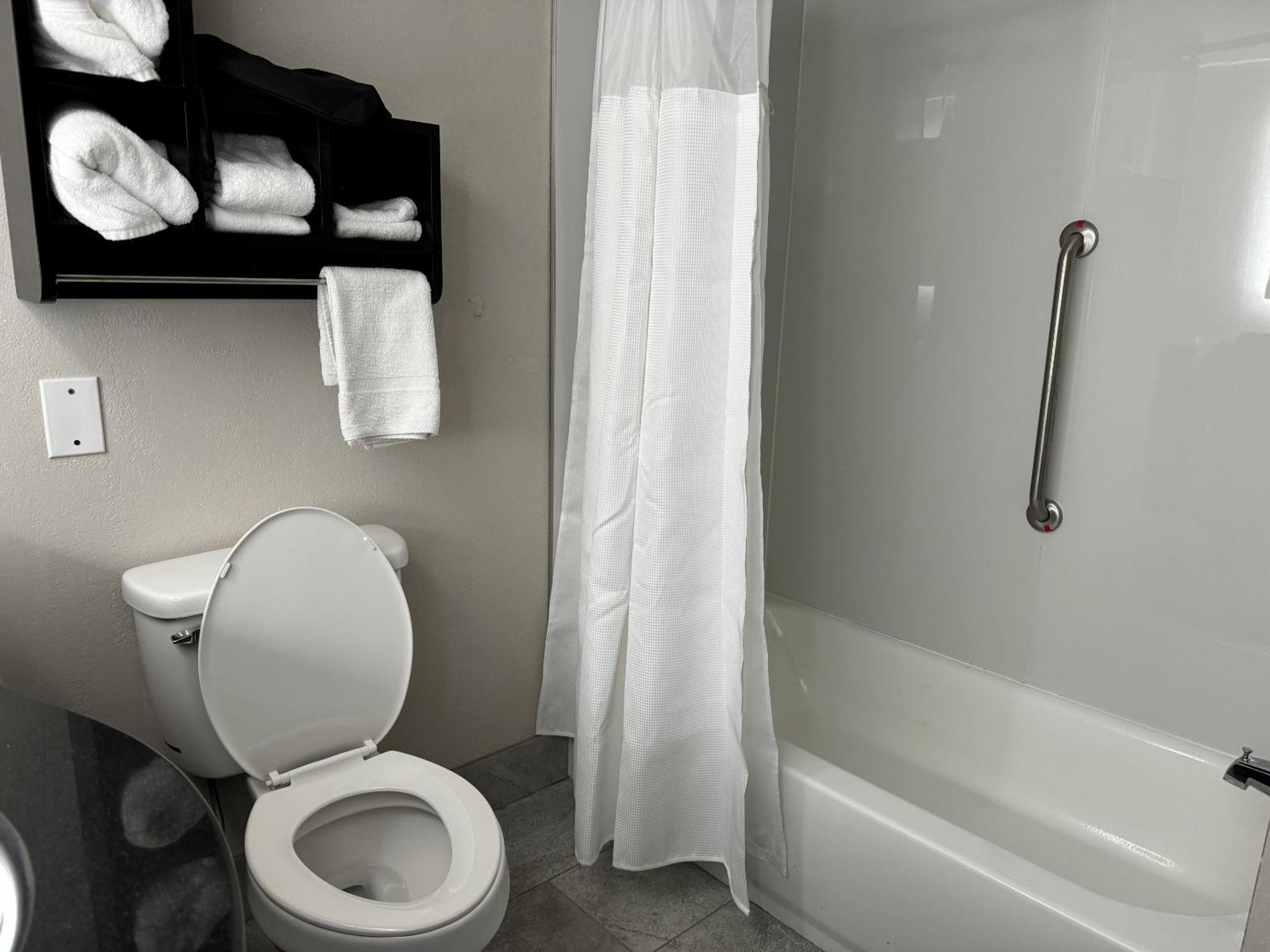 Wingate By Wyndham North Little Rock Hotel Екстериор снимка